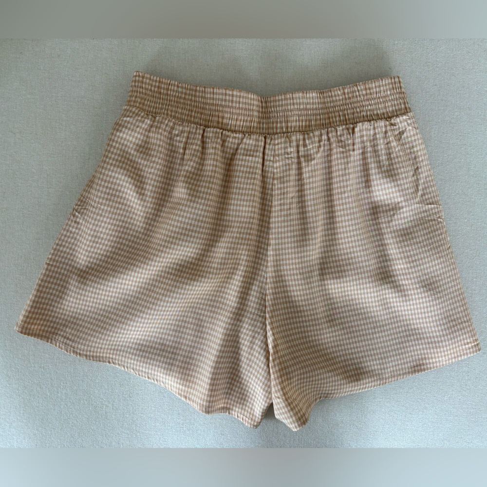 Babaton Elwood tan peach shorts boxer XXS - Picture 4 of 5